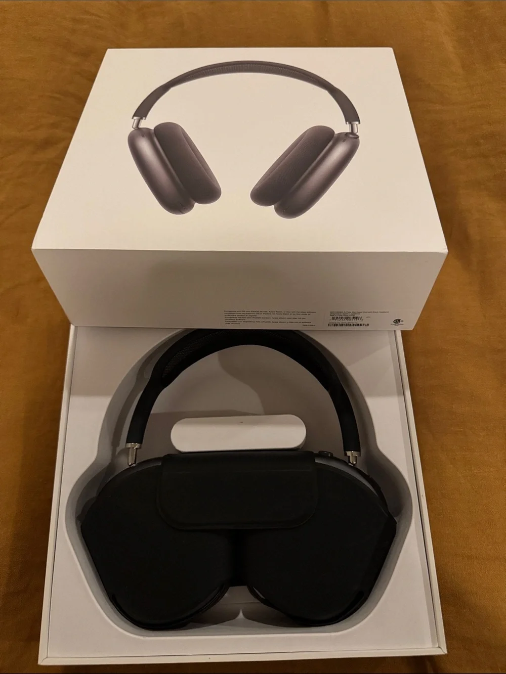 Apple AirPods Max - Space Gray Over-Ear Headphones with Smart Case